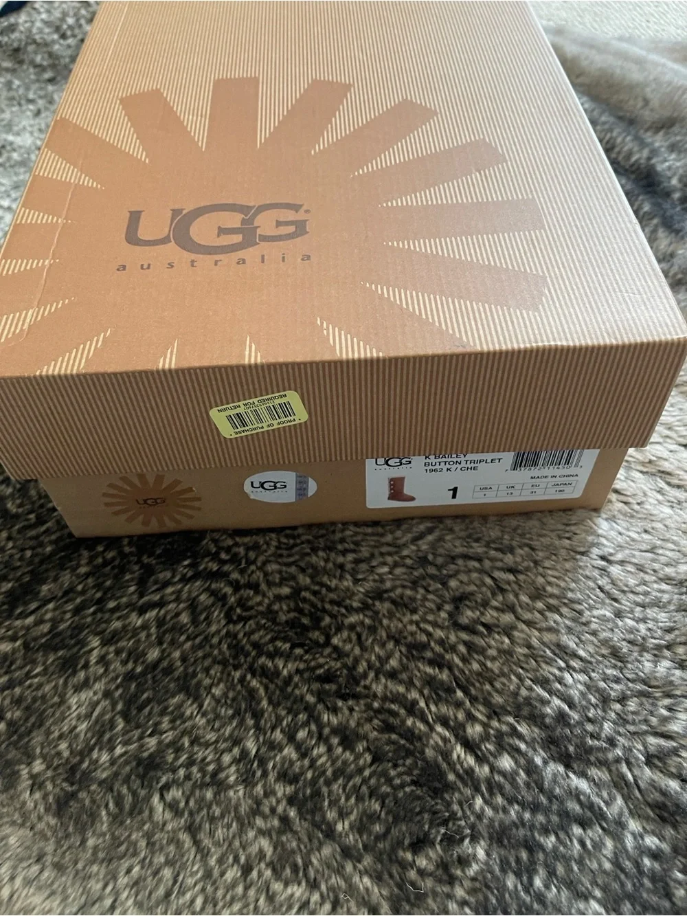 UGG Bailey Button Triplet Chestnut Kids Boots Size 1 NIB Sheepskin